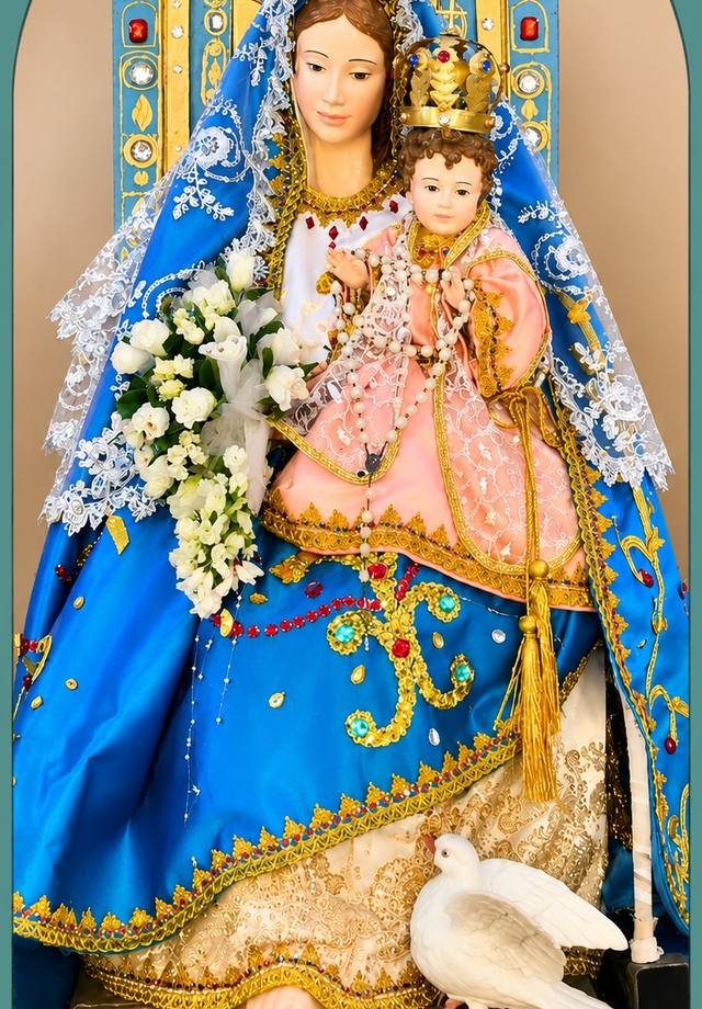 Imagen de Nuestra Señora de la Paz, patrona de la parroquia